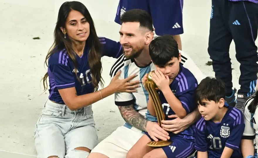 Antonela Roccuzzo: Jaki ma wzrost? Jej styl to więcej niż metryka