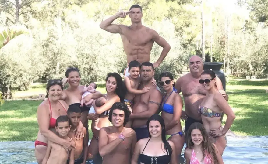 Ronaldo: Kim jest Georgina? Ile ma dzieci? Poznaj rodzinę!