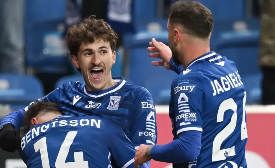 Lech wygrywa z Legią 2:1! Zobacz wynik, strzelców i analizę meczu