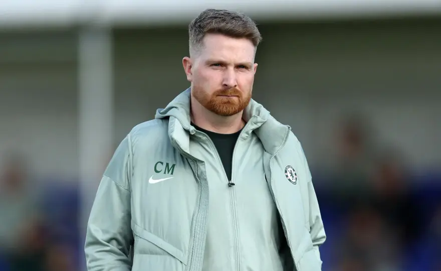 Trener Chelsea 2026 - Kim jest Calum McFarlane i co zmieni w klubie?