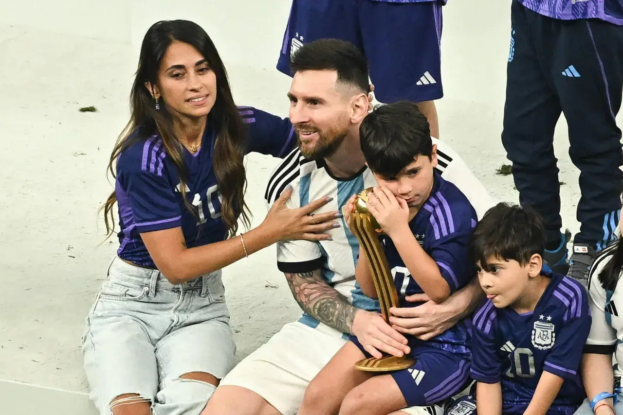 Antonela Roccuzzo: Jaki ma wzrost? Jej styl to więcej niż metryka