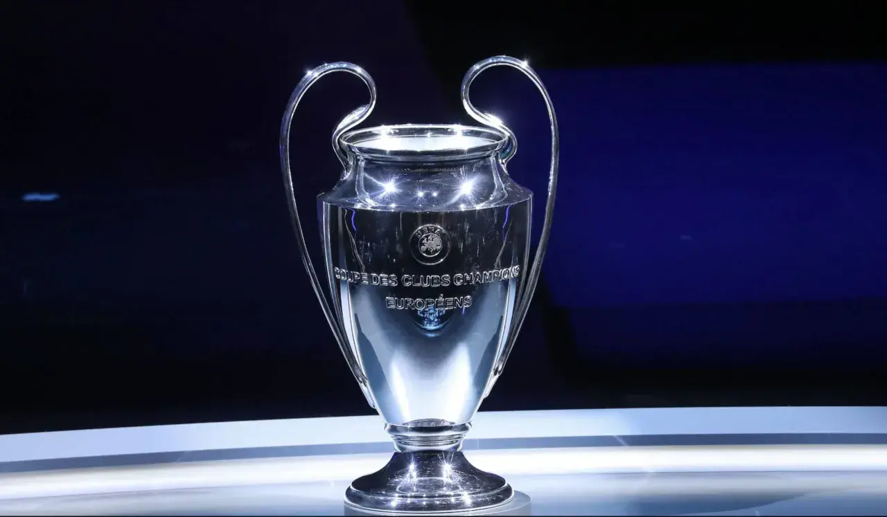 Trofeum Ligi Mistrzów, symbol marzeń wielu klubów. Dowiedz się, liga mistrzów gdzie oglądać emocjonujące mecze.